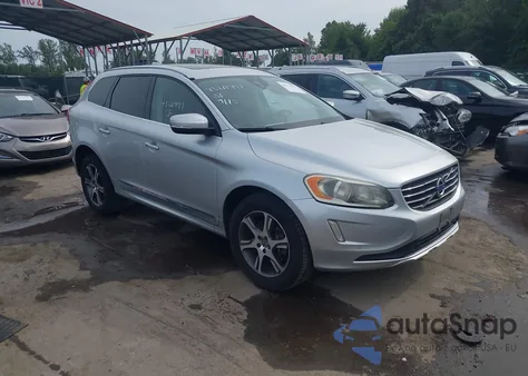 2015 Volvo Xc60 T6 z USA, uszkodzony, nr VIN YV4902RK9F2744570